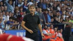 Antonio Hidalgo, dando instrucciones durante el partido entre el Deportivo y el Sevilla.