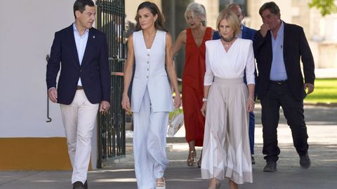 La reina Letizia, junto a Moreno Bonilla y la alcaldesa de Jerez
