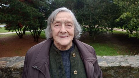 <span lang= gl >Remedios Gonzlez, labrega xubilada do Vicedo de 85 anos, ofreceu onte no IES Mara Sarmiento de Viveiro a primeira charla da sa vida e afirmou: Sempre fun a favor das cousas. Gstame moito a xente emprendedora, que quere facer cousas. Desconfiada non fun nunca porque nunca ningun mal me fixo</span>