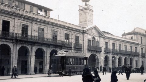 La ciudad de Oviedo cont con servicio de tranva elctrico durante casi 30 aos