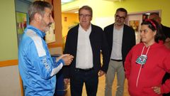 Responsables de la escuela infantil y el delegado territorial de la Xunta en Ourense dieron la bienvenida a la joven de la asociación ADO que inicia su formación práctica