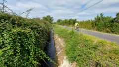 Una acequia de la red de regad�o Val de Lemos en el municipio de Monforte