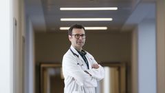 O xefe de servizo de medicina interna, Manuel Crespo Casal, no Hospital �lvaro Cunqueiro nunha imaxe de arquivo