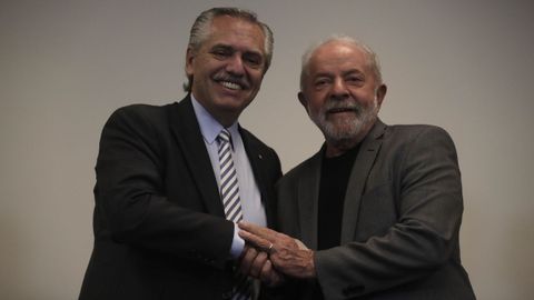 El presidente de Argentina, Alberto Fernndez, viaj este lunes a Sao Paulo para felicitar personalmente a Lula da Silva por su victoria en las urnas