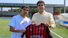 David Marqu�s junto al presidente del Lal�n, Guillermo Fern�ndez.