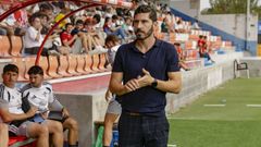 Javi V�zquez en una acci�n del partido frente al CD Ligo.