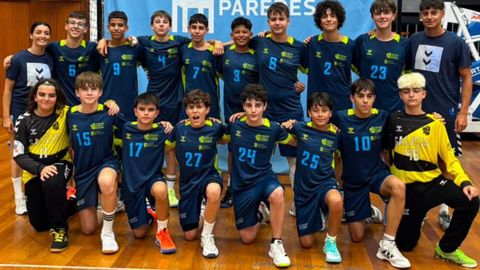 Dar�o Pazo Gal�n, dorsal 24, y C�sar de Castro Torrente, dorsal 23, con la selecci�n gallega en la Paredes Handball Cup.