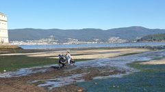 Redistribuci�n de la arena extra�da del lombo en las zonas enlodadas del banco en el verano del 2021