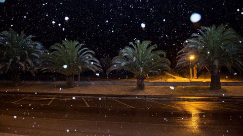 Temporal de nieve en la playa de la Concha, de Suances (Cantabria)