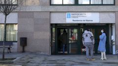 La cifra de contagiados en la residencia de Ribeira lleg� a 66 personas