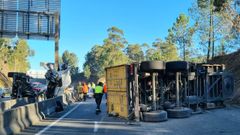 Accidente mortal en Tui tras chocar un camionero contra un poste