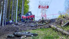 La cabina del telef�rico cay� ladera abajo desde unos 15 metros de altura.