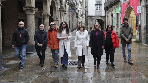 Goretti Sanmart�n (BNG) y Mar�a Rozas (CA), en el centro de la imagen, con los dem�s integrantes del gobierno bipartito.
