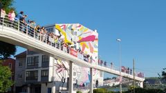Protesta de los vecinos de Perillo, en Oleiros, contra los okupas que entraron en una vivienda de la N-VI el pasado viernes