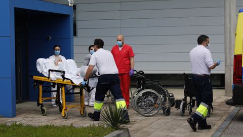 Imagen del traslado de los ancianos