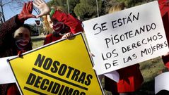 Protestas ante las puertas de Moncloa