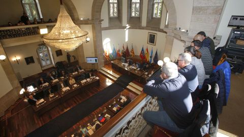 Trabajadores que fueron de Suplusa y pasaron a Tragsa, en el pleno de la Diputaci�n
