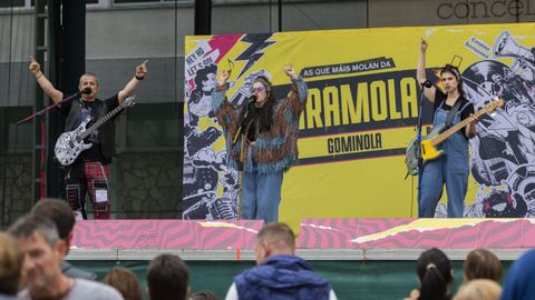 Un concierto de Gramola Gominola en Carballo