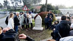 Descubren un monolito en homenaje a Mag�n Froiz en Poio