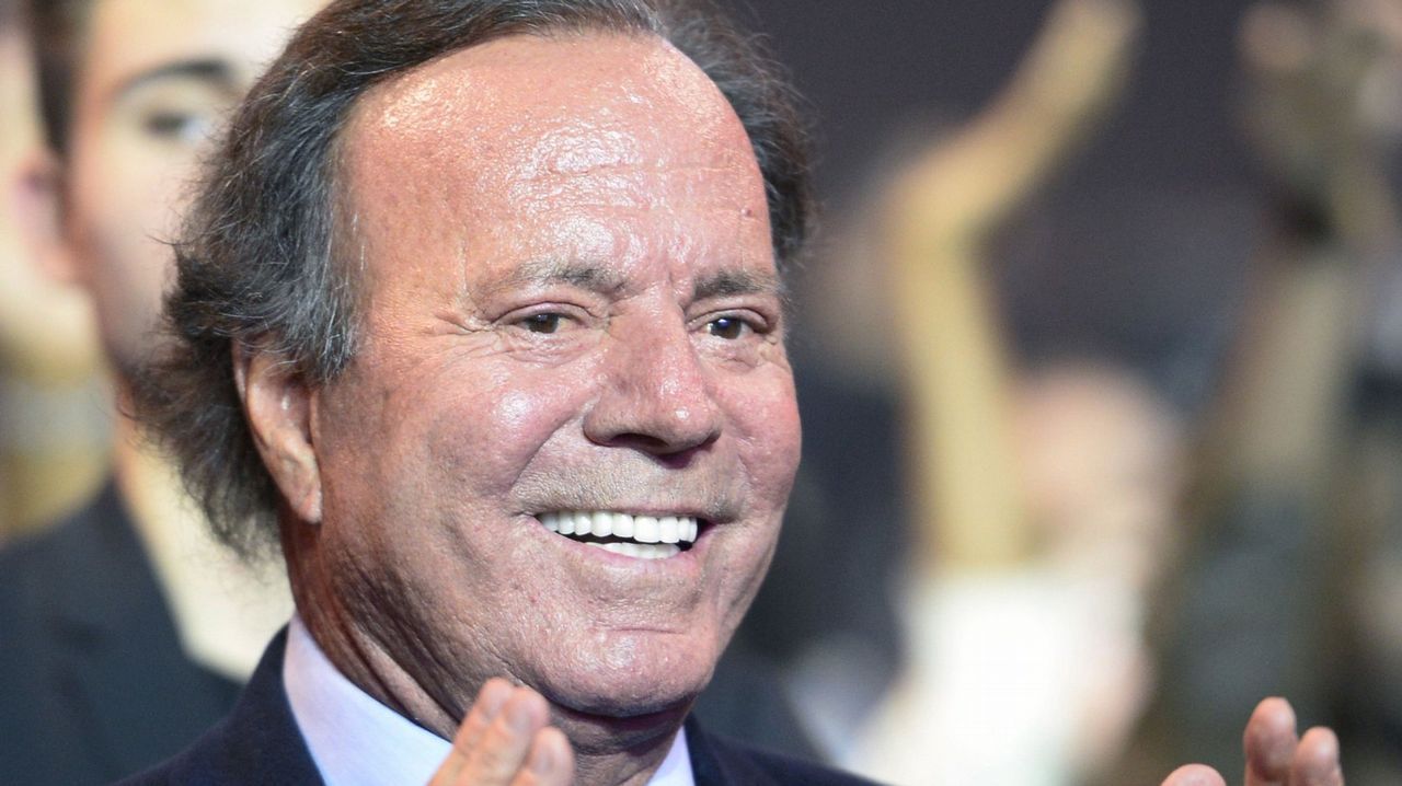 La Fiscalía archiva las diligencias contra Julio Iglesias por «la falta de competencia» de la Audiencia Nacional