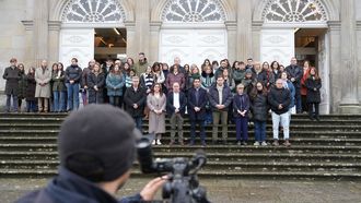 La Diputaci�n de Pontevedra guard� un minuto de silencio por el accidente ferroviario de Adamuz