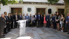 A Festa da Palabra.Descuberta da placa-escultura de Carlos Casares feita polo escultor Xos� Cid, nos xard�ns Bispo Ces�reo de Ourense