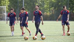 Marqueta, en el centro, es uno de los jugadores con contrato para la pr�xima temporada