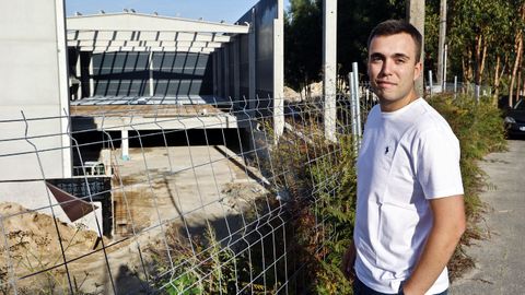 Raúl Cendón, de Metrosana, que construye en Beade.