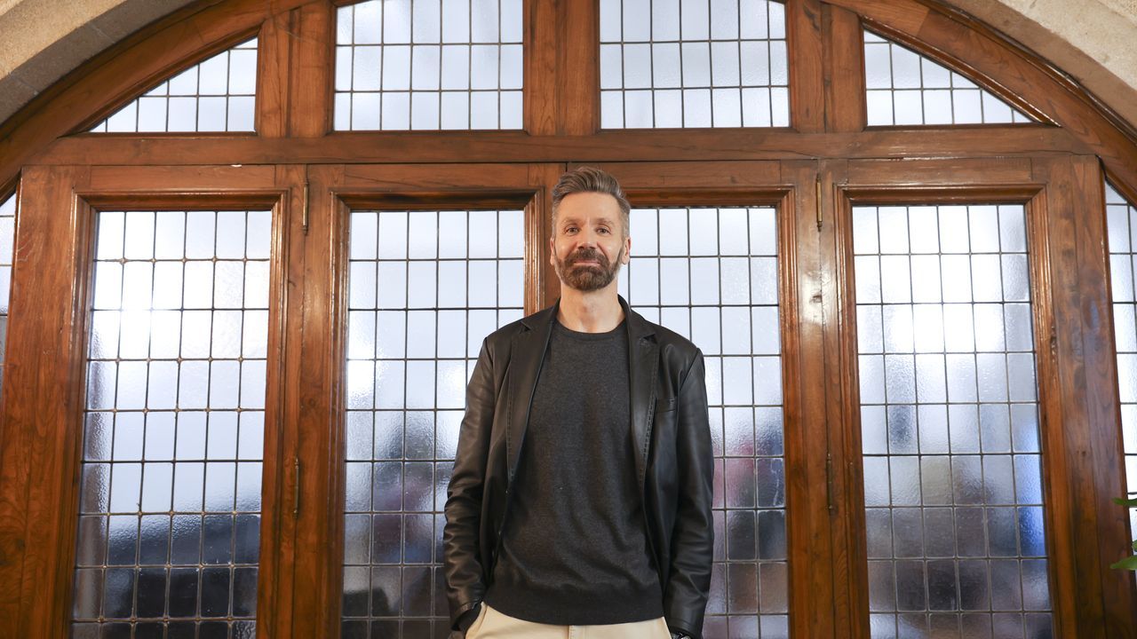 Rodrigo Costoya: «Apaixóname dar clase, o deporte e novelar a nosa historia máis descoñecida»