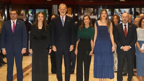 La familia real llega al Auditorio Pr�ncipe Felipe de Oviedo