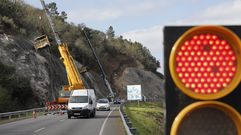 Un carril de la N-120 sigue cortado al trfico