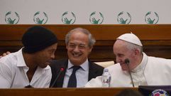 Las curiosas preguntas del Papa a Ronaldinho
