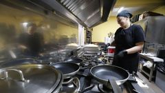 Cocinera, en imagen de archivo