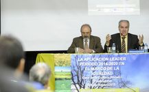 Antonio Crespo, director de Agader, a la derecha, en Rodeiro.