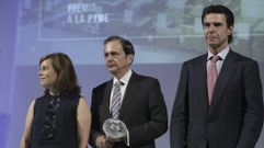 El secretario general del Consejo de Administraci�n de Inditex, Antonio Abril, recogi� el premio 