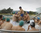 Los jugadores del Teucro acudieron ayer a descansar al Balneario de A Toxa. 
