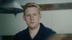 El actor Michael Patrick en la serie �Blue lights�.