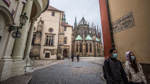 La Rep�blica Checa ha reabierto hoy sus fronteras con Alemania, Austria y Hungr�a 
