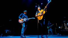 Amaral durante un concierto en el Coliseum
