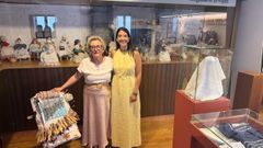 Puri Cores y Mar&iacute;a Sampedro presentaron la muestra en el museo de la capital barbanzana.
