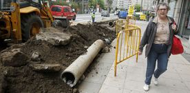 La aver�a sufrida por la conducci�n principal que suministra a la zona sur exigi� la sustituci�n de 15 metros de tuber�a da�ada. 