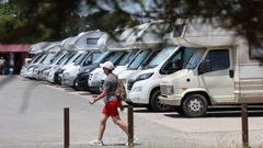 Autocaravanas el pasado fin de semana en O Bao estacionadas correctamente.