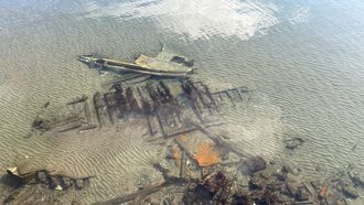 Enero 2026. La situaci�n actual pone de manifiesto la envergadura del pecio y tambi�n como van uni�ndose los restos de otros naufragios recientes, como el de una embarcaci�n de fibra