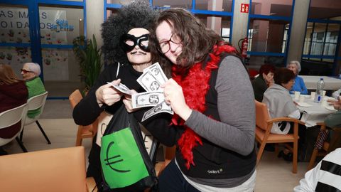 Entroido en la residencia Torrente Ballester