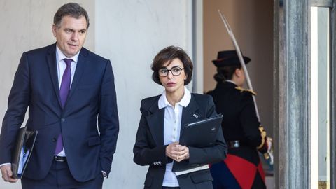 La ministra de Cultura francesa y candidata a las elecciones municipales de Par�s 2026, Rachida Dati, sale del Palacio del El�seo tras la reuni�n semanal del gabinete en Par�s.
