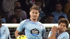 Carl Starfelt, en una accin del partido entre Celta y Espanyol de este domingo en Balados.