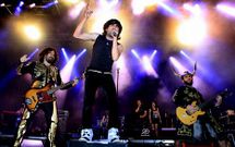 El concierto de Heredeiros da Crus hizo vibrar a los asistentes al Nordestazo malpic�n.