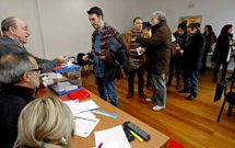 Los socialistas, en la �ltima votaci�n para elegir secretario general local y ejecutiva. 