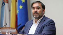 El portavoz parlamentario del PPdeG, Alberto Pazos, en rueda de prensa esta ma�ana