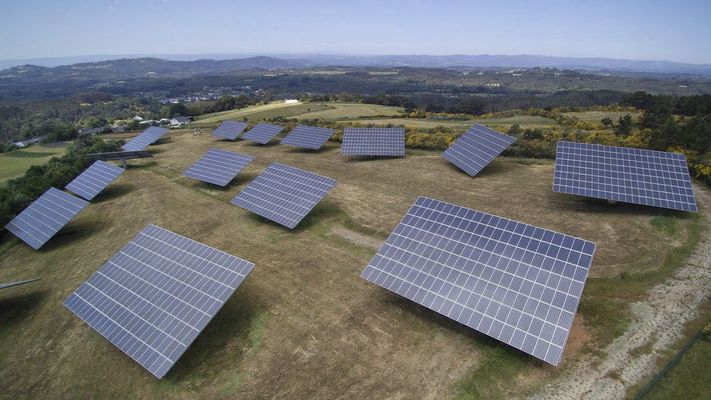 Vista a�rea del parque fotovoltaico que la empresa Gouzallas Solar instal� en A Pobra do Broll�n (Lugo).